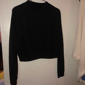 black hollister sweater